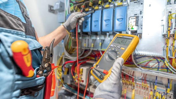 Best Local Electrician Companies  in Headland, AL